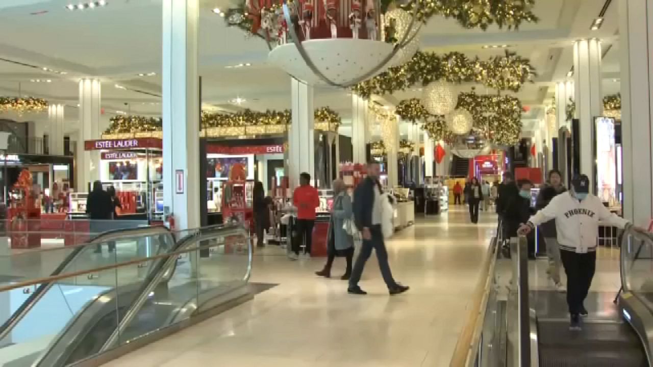 Black Friday shoppers hit Macy's in Herald Square for deals